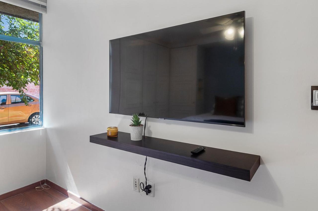 +Ms +Fascinante Suite +Alberca Y Jardines + Bernardo Quintana 18B Mendiola Ngoại thất bức ảnh